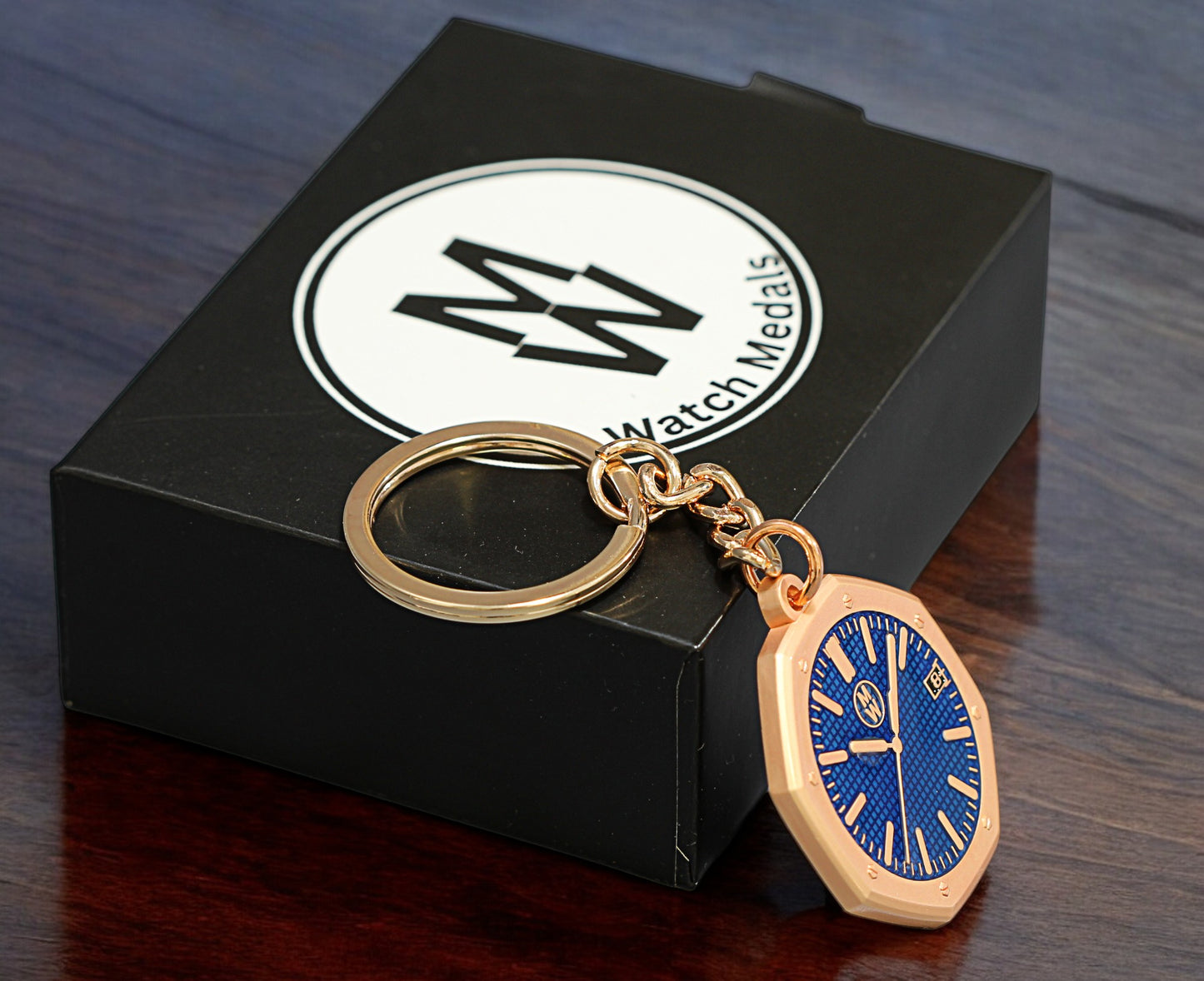 Watchmedals Official "ROSEROYALGREEN" Men's Luxury Watch Design Keychain New In Original Box
