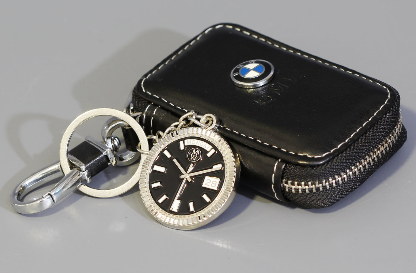 New Collection! Watchmedals PRESIDENTIAL Series Keychain - Silver & Black