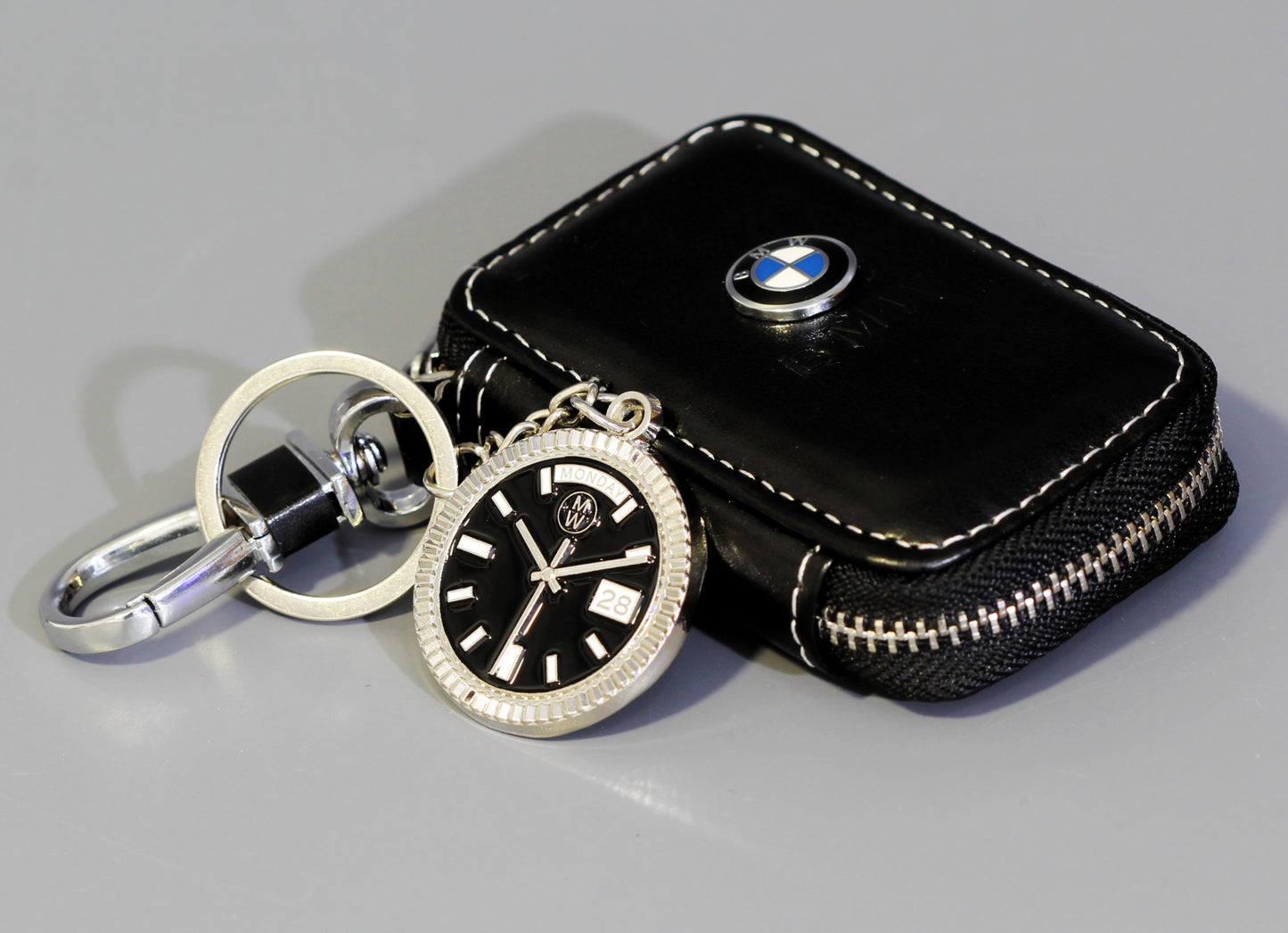 New Collection! Watchmedals PRESIDENTIAL Series Keychain - Silver & Black