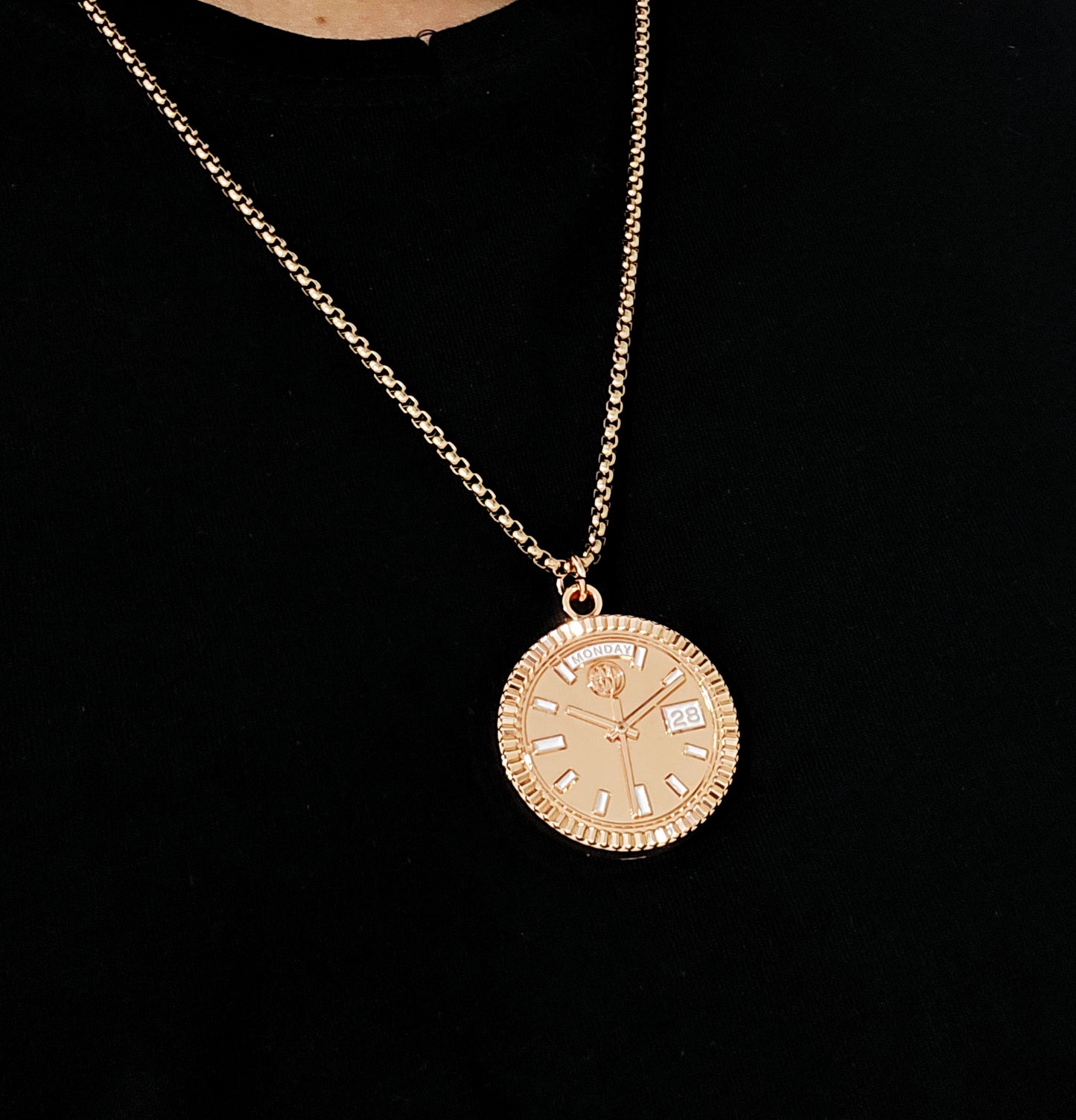 New Collection! Watchmedals PRESIDENTIAL Series Medal Necklace - Rose Gold