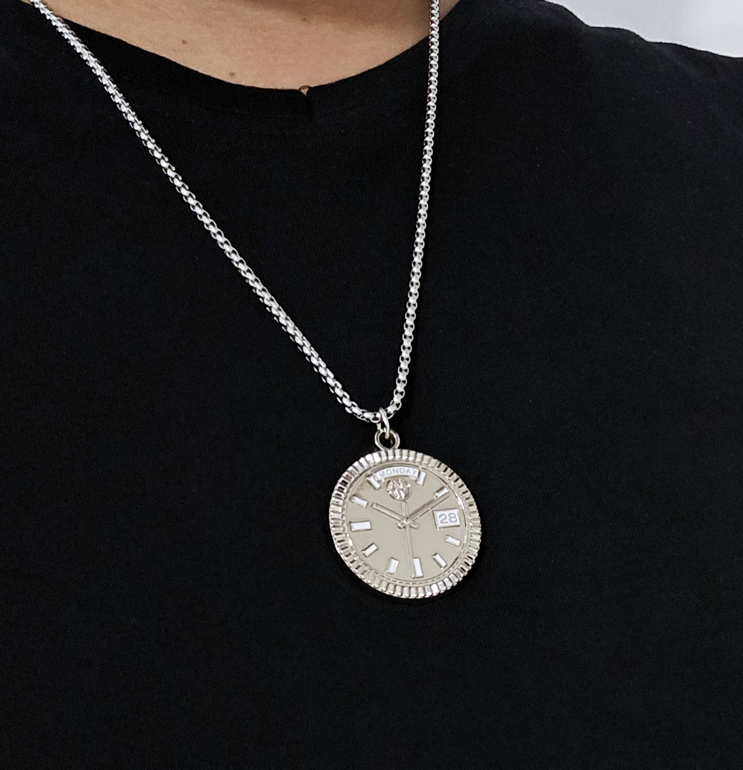 New Collection! Watchmedals PRESIDENTIAL Series Medal Necklace - Silver