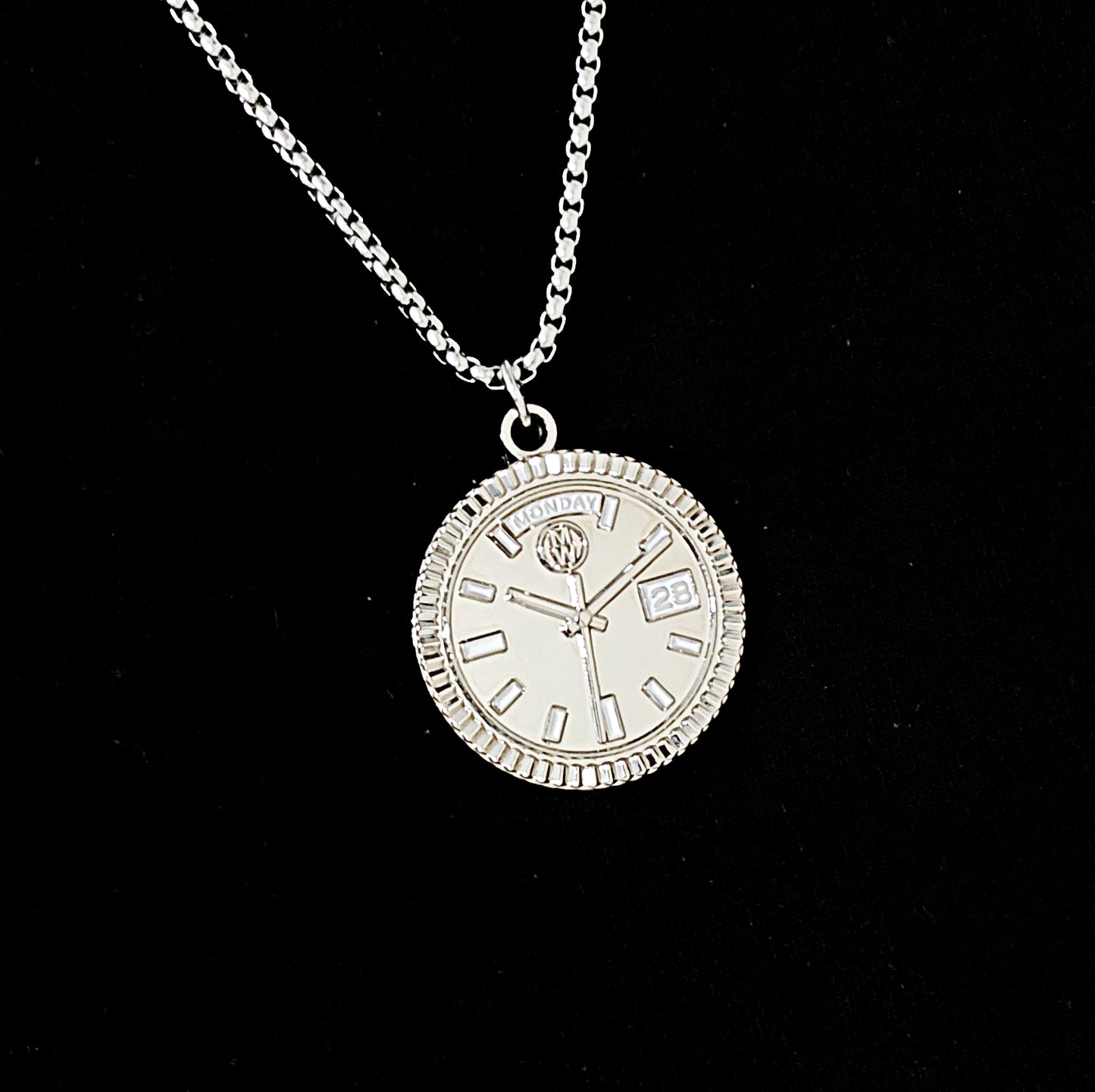 New Collection! Watchmedals PRESIDENTIAL Series Medal Necklace - Silver