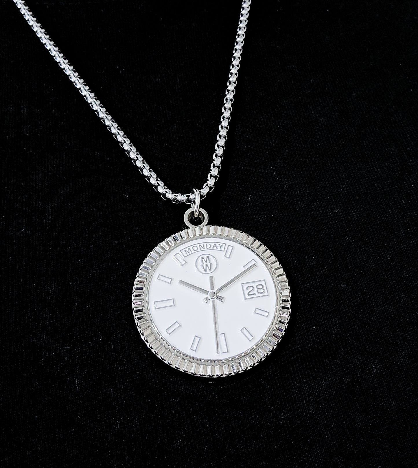 New Collection! Watchmedals PRESIDENTIAL Series Medal Necklace - Silver & White