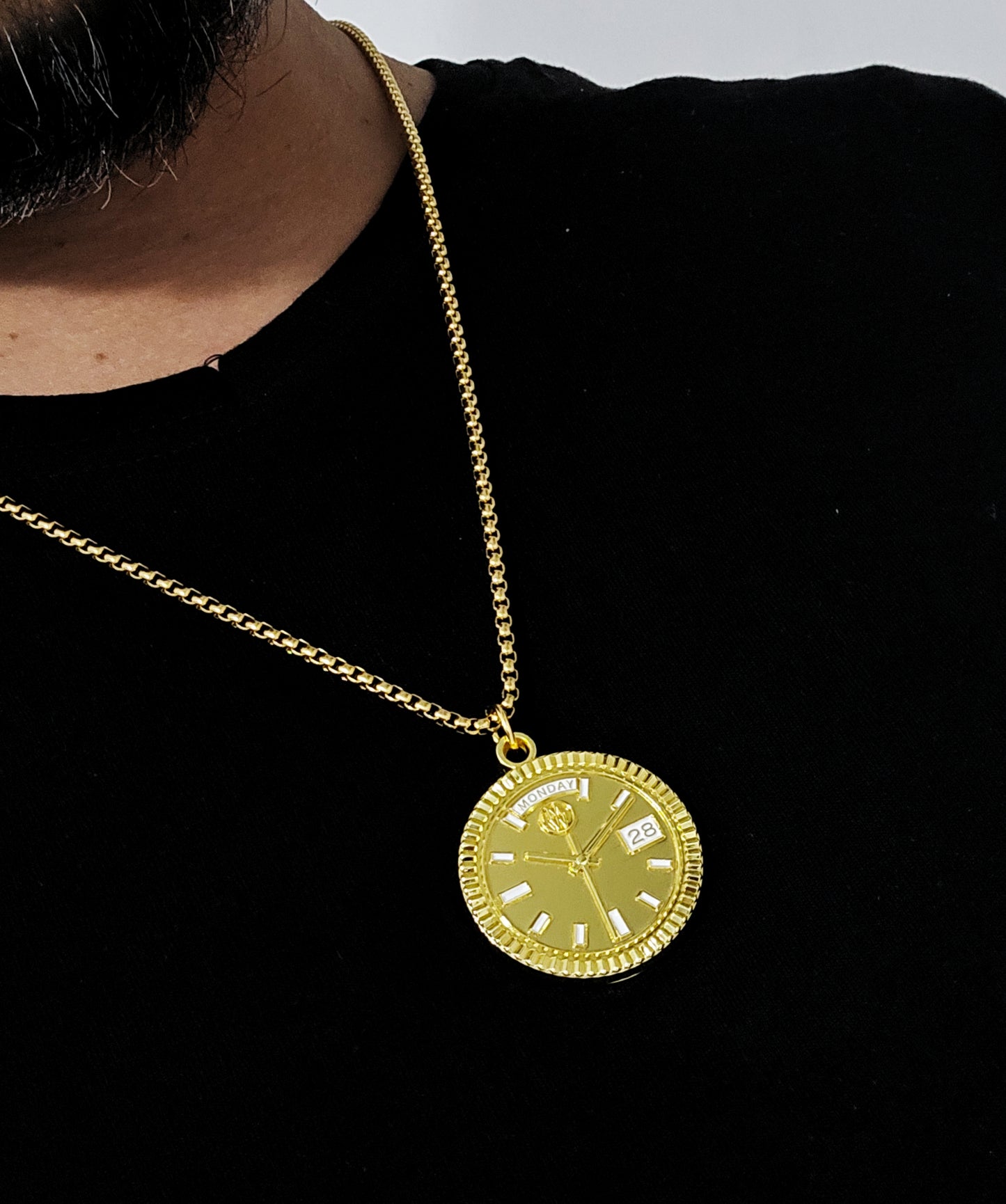 New Collection! Watchmedals PRESIDENTIAL Series Medal Necklace - Yellow Gold