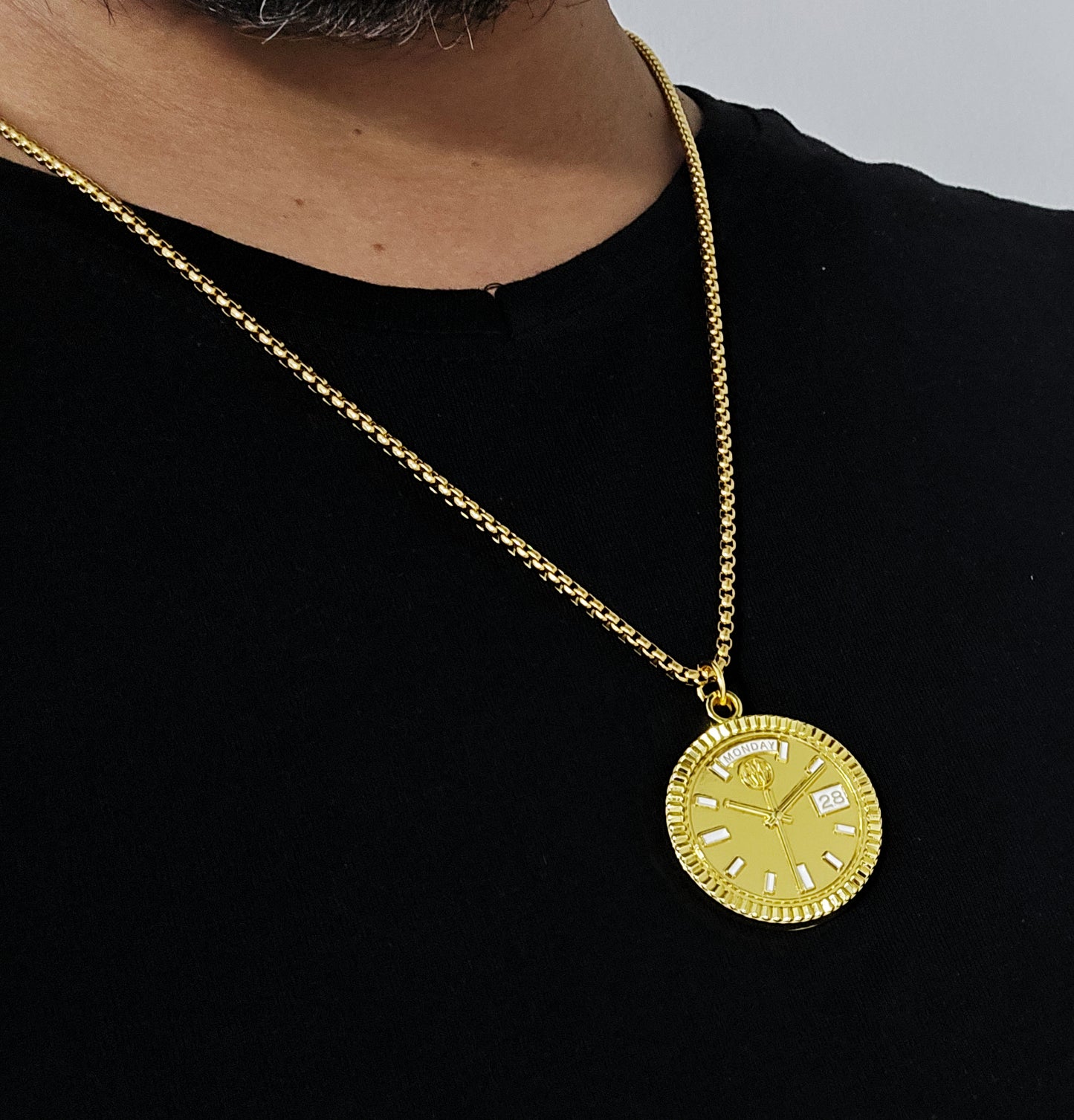 New Collection! Watchmedals PRESIDENTIAL Series Medal Necklace - Yellow Gold