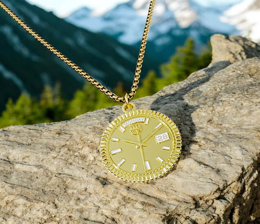 New Collection! Watchmedals PRESIDENTIAL Series Medal Necklace - Yellow Gold