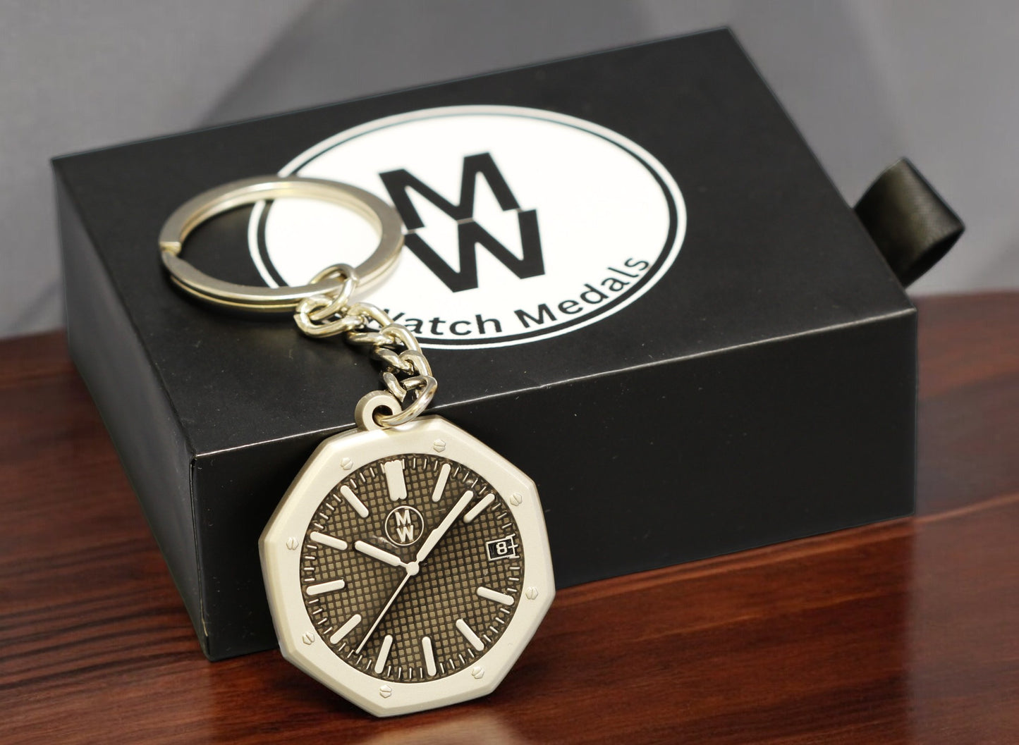 Watchmedals Official "ROYALBLACK" Men's Luxury Watch Design Keychain New In Original Box