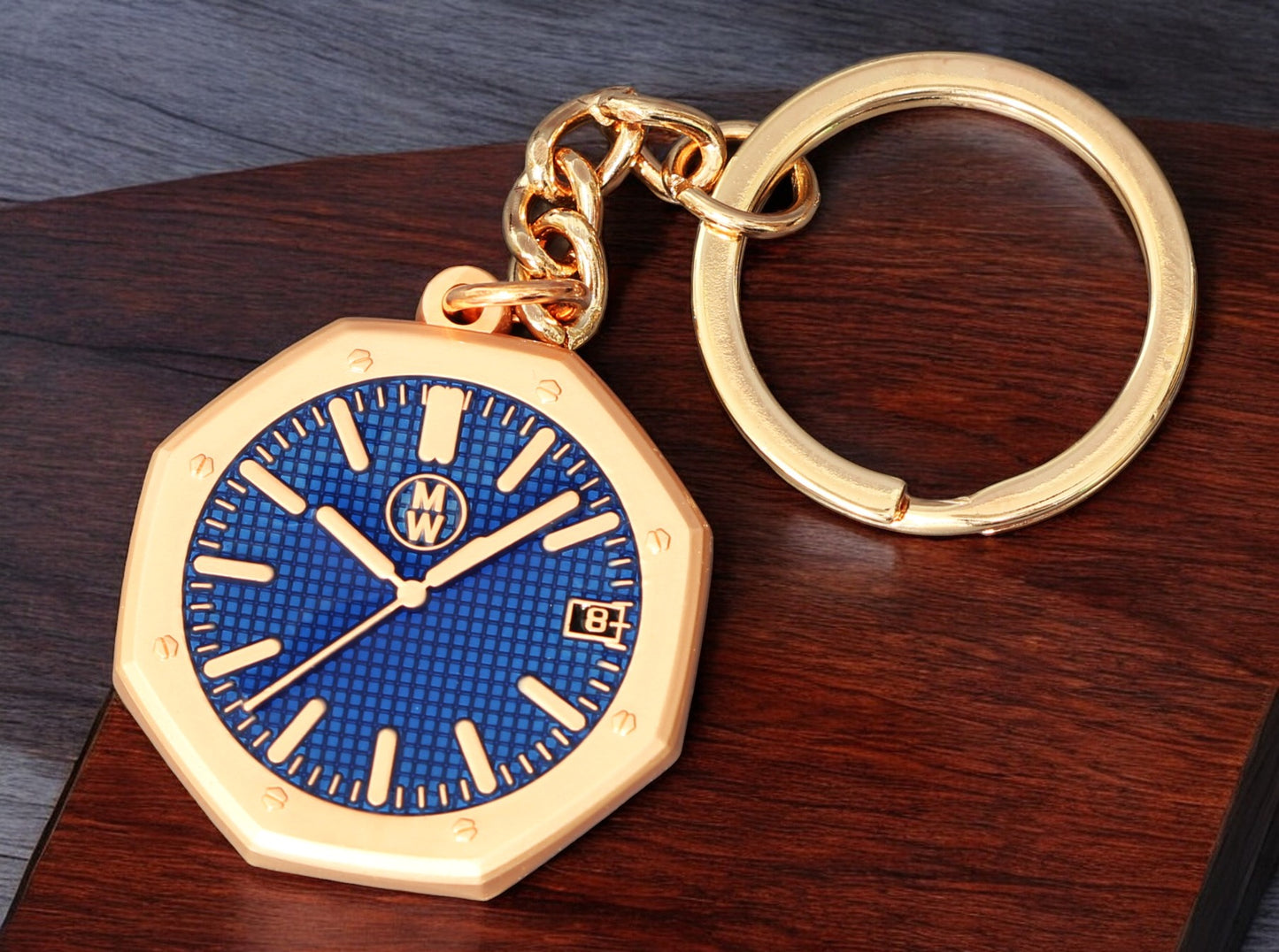 Watchmedals Official "ROSEROYALGREEN" Men's Luxury Watch Design Keychain New In Original Box