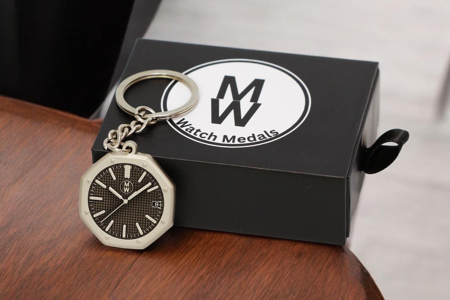 Watchmedals Official "ROYALBLACK" Men's Luxury Watch Design Keychain New In Original Box