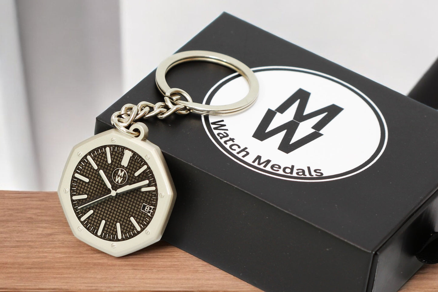 Watchmedals Official "ROYALBLACK" Men's Luxury Watch Design Keychain New In Original Box