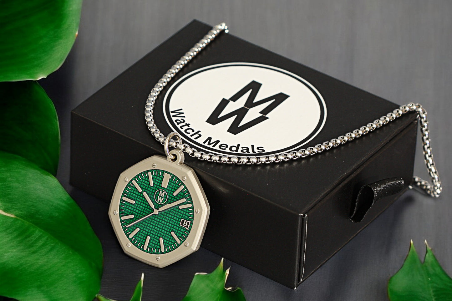 New Watch Design Necklace Pendant ROYALGREEN In Original Watchmedals Box