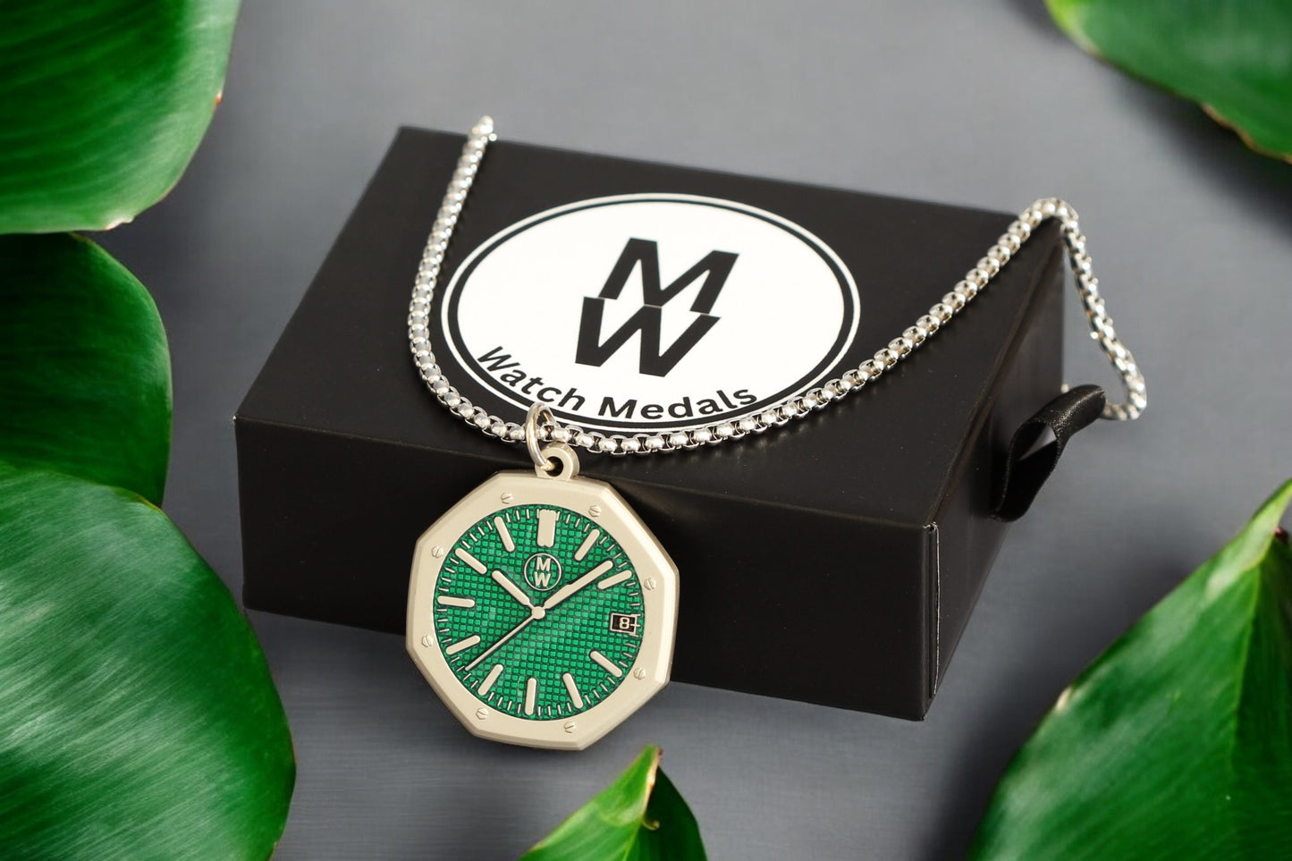 New Watch Design Necklace Pendant ROYALGREEN In Original Watchmedals Box