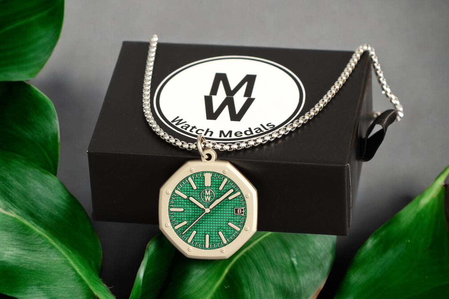 New Watch Design Necklace Pendant ROYALGREEN In Original Watchmedals Box