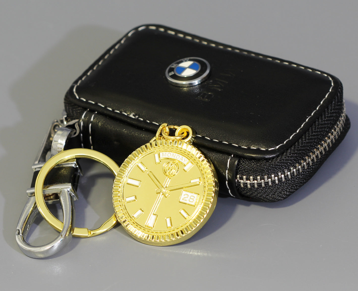 New Collection! Watchmedals PRESIDENTIAL Series Keychain - Yellow Gold