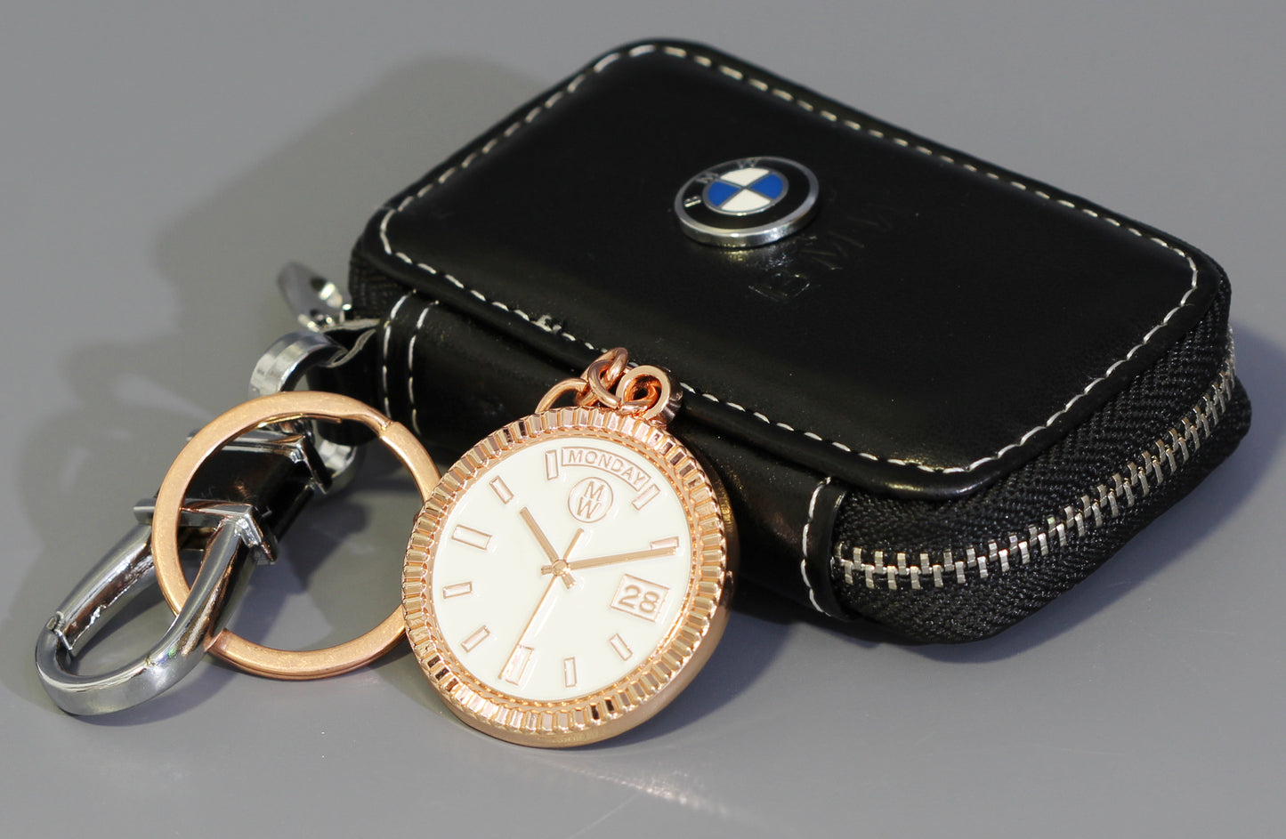 New Collection! Watchmedals PRESIDENTIAL Series Keychain - Rose Gold & White