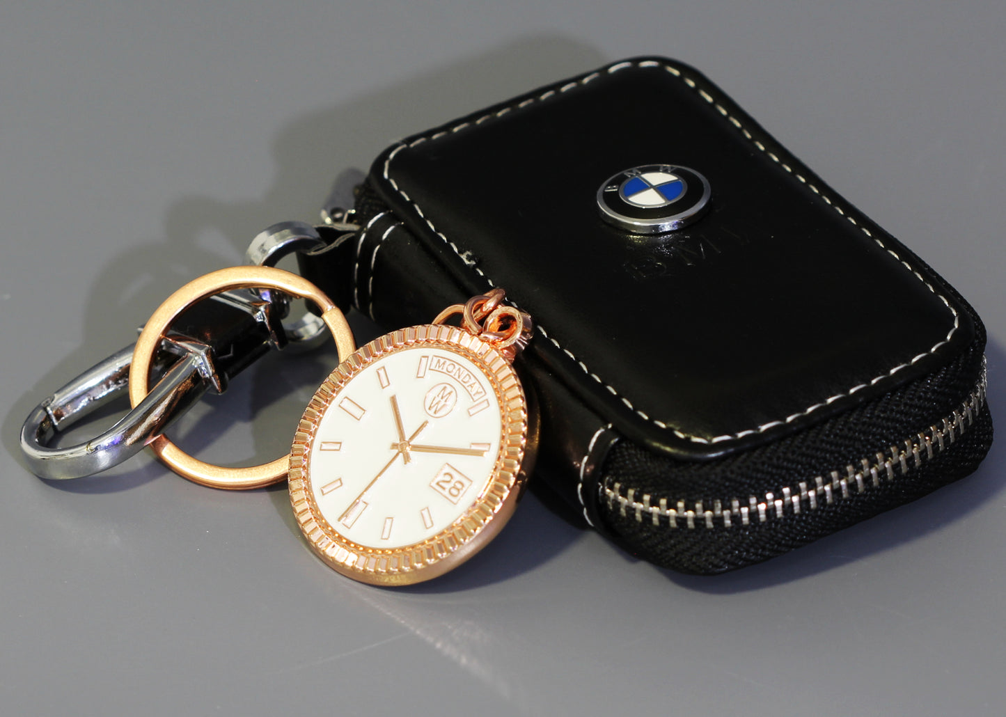 New Collection! Watchmedals PRESIDENTIAL Series Keychain - Rose Gold & White