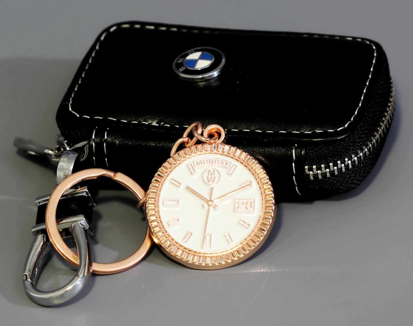 New Collection! Watchmedals PRESIDENTIAL Series Keychain - Rose Gold & White