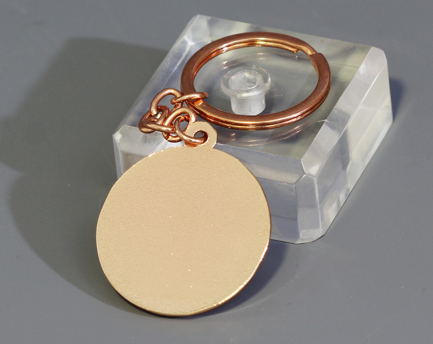 New Collection! Watchmedals PRESIDENTIAL Series Keychain - Rose Gold & White