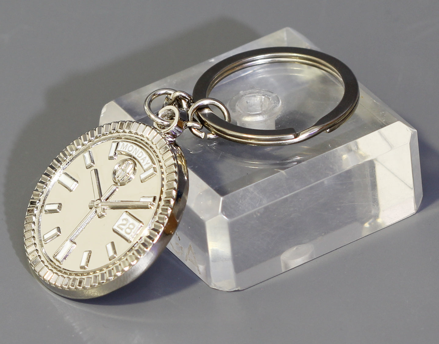 New Collection! Watchmedals PRESIDENTIAL Series Keychain - Silver