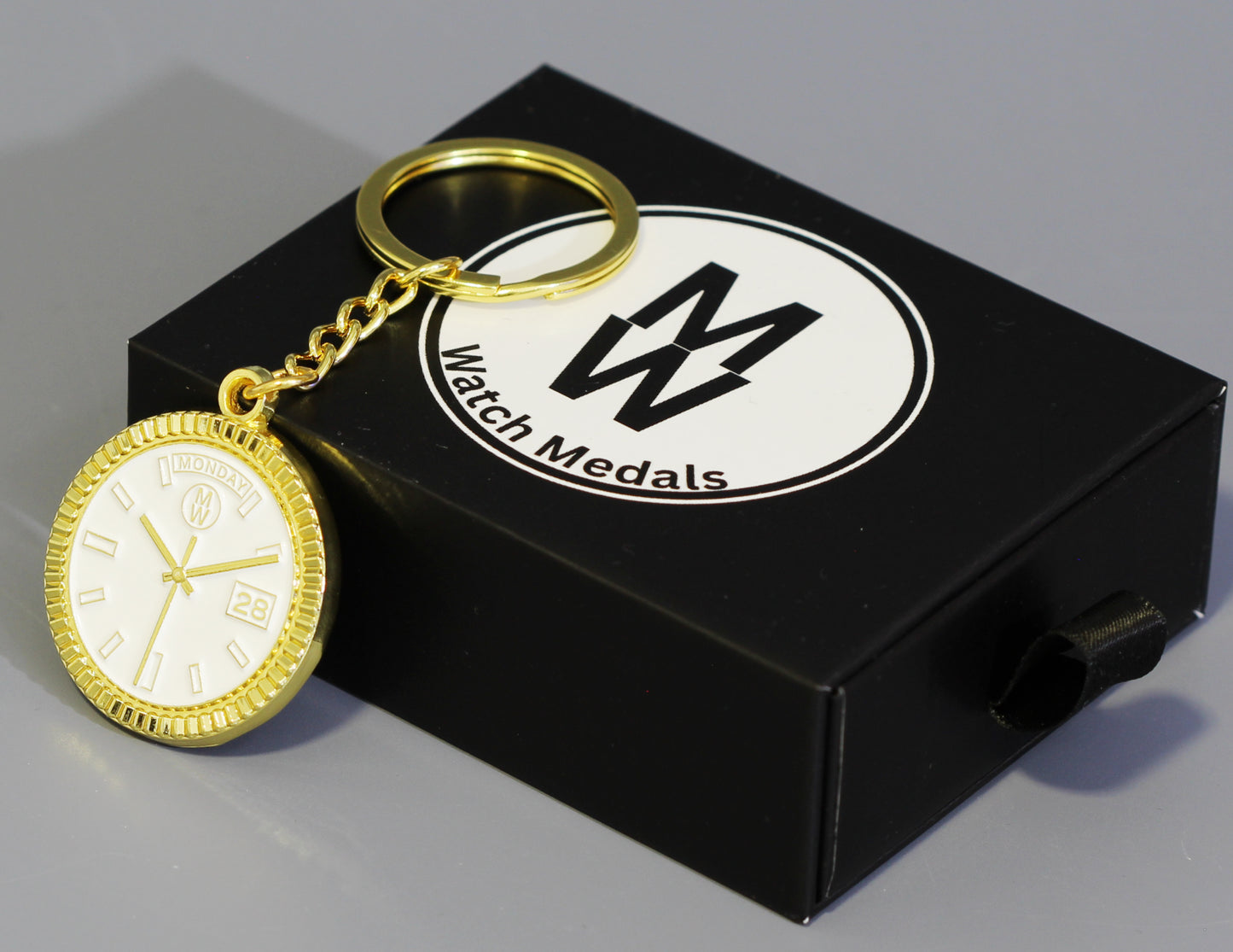 New Collection! Watchmedals PRESIDENTIAL Series Keychain - Yellow Gold & White