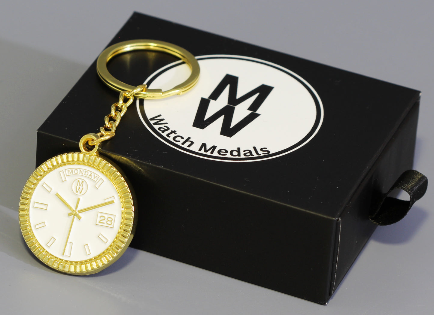 New Collection! Watchmedals PRESIDENTIAL Series Keychain - Yellow Gold & White