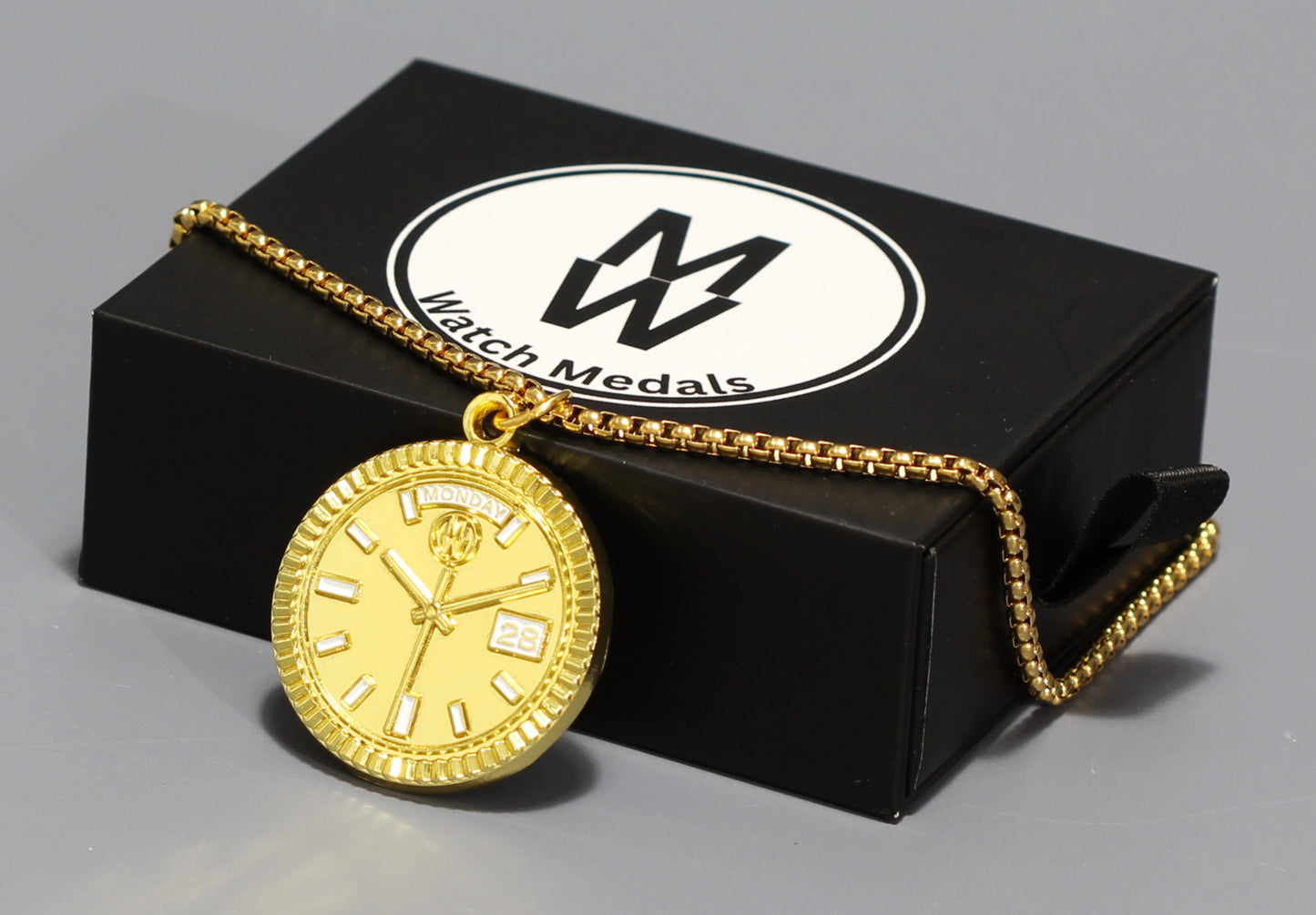 New Collection! Watchmedals PRESIDENTIAL Series Medal Necklace - Yellow Gold