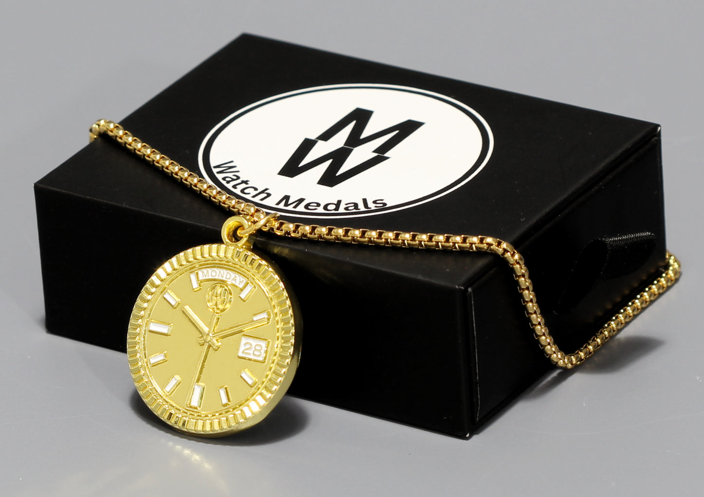 New Collection! Watchmedals PRESIDENTIAL Series Medal Necklace - Yellow Gold