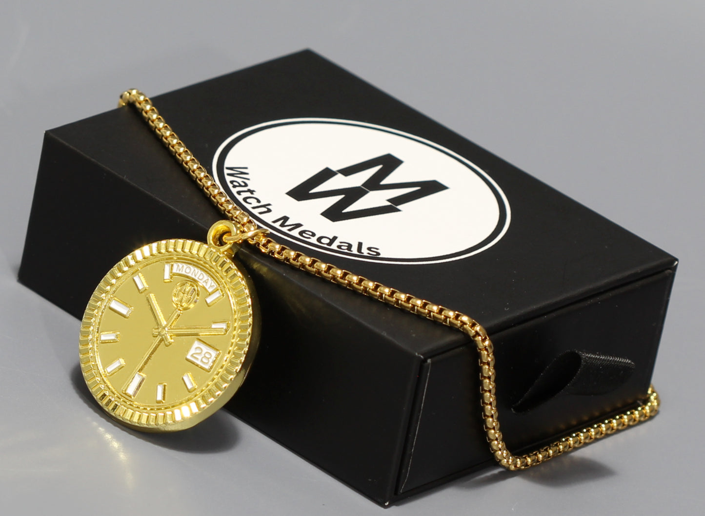 New Collection! Watchmedals PRESIDENTIAL Series Medal Necklace - Yellow Gold