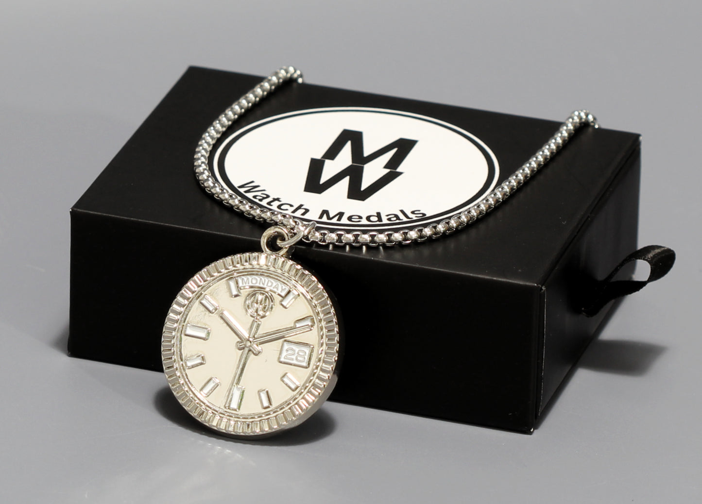 New Collection! Watchmedals PRESIDENTIAL Series Medal Necklace - Silver