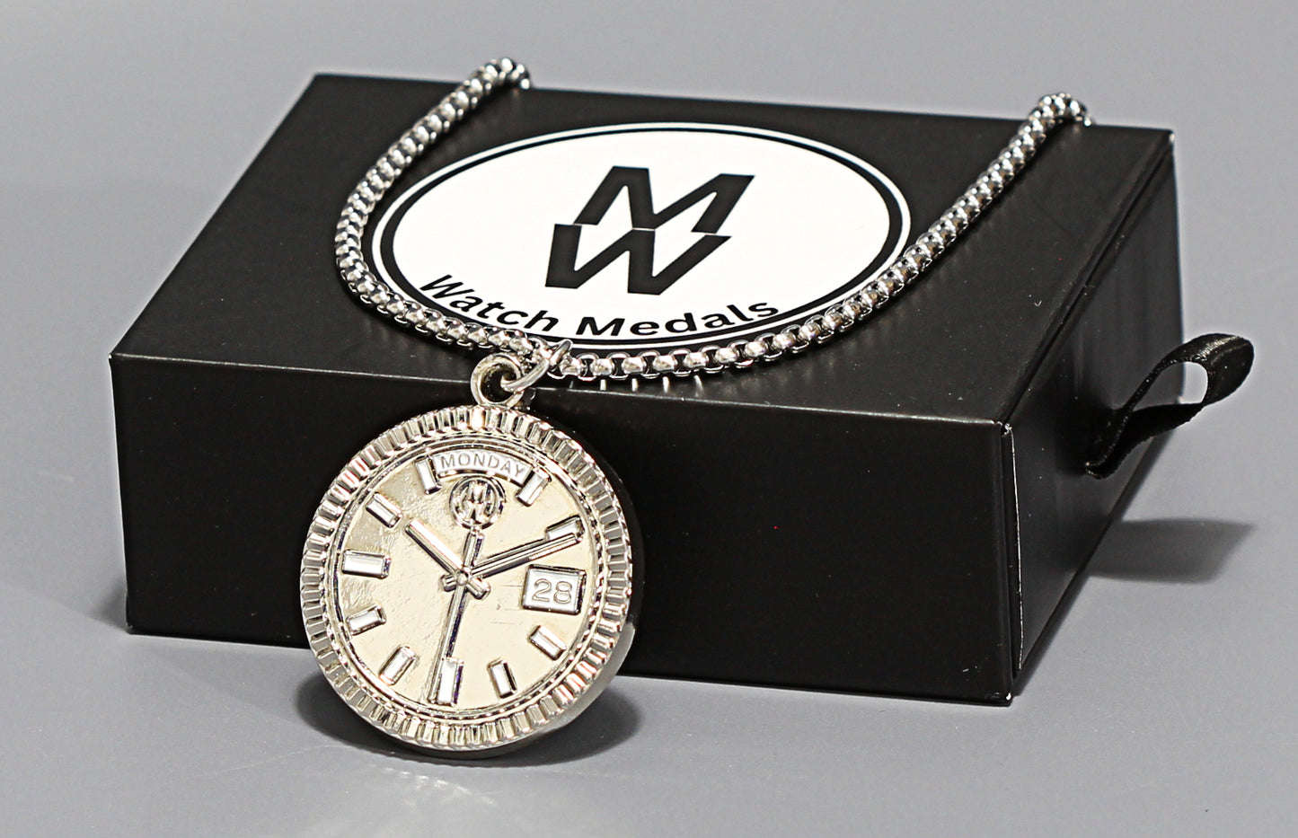 New Collection! Watchmedals PRESIDENTIAL Series Medal Necklace - Silver