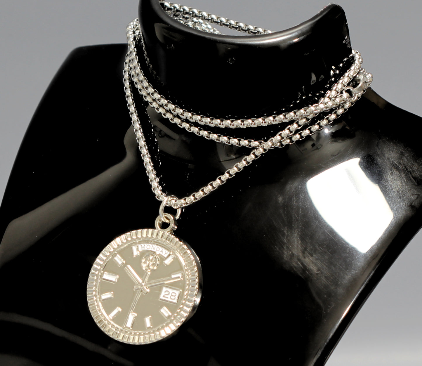 New Collection! Watchmedals PRESIDENTIAL Series Medal Necklace - Silver