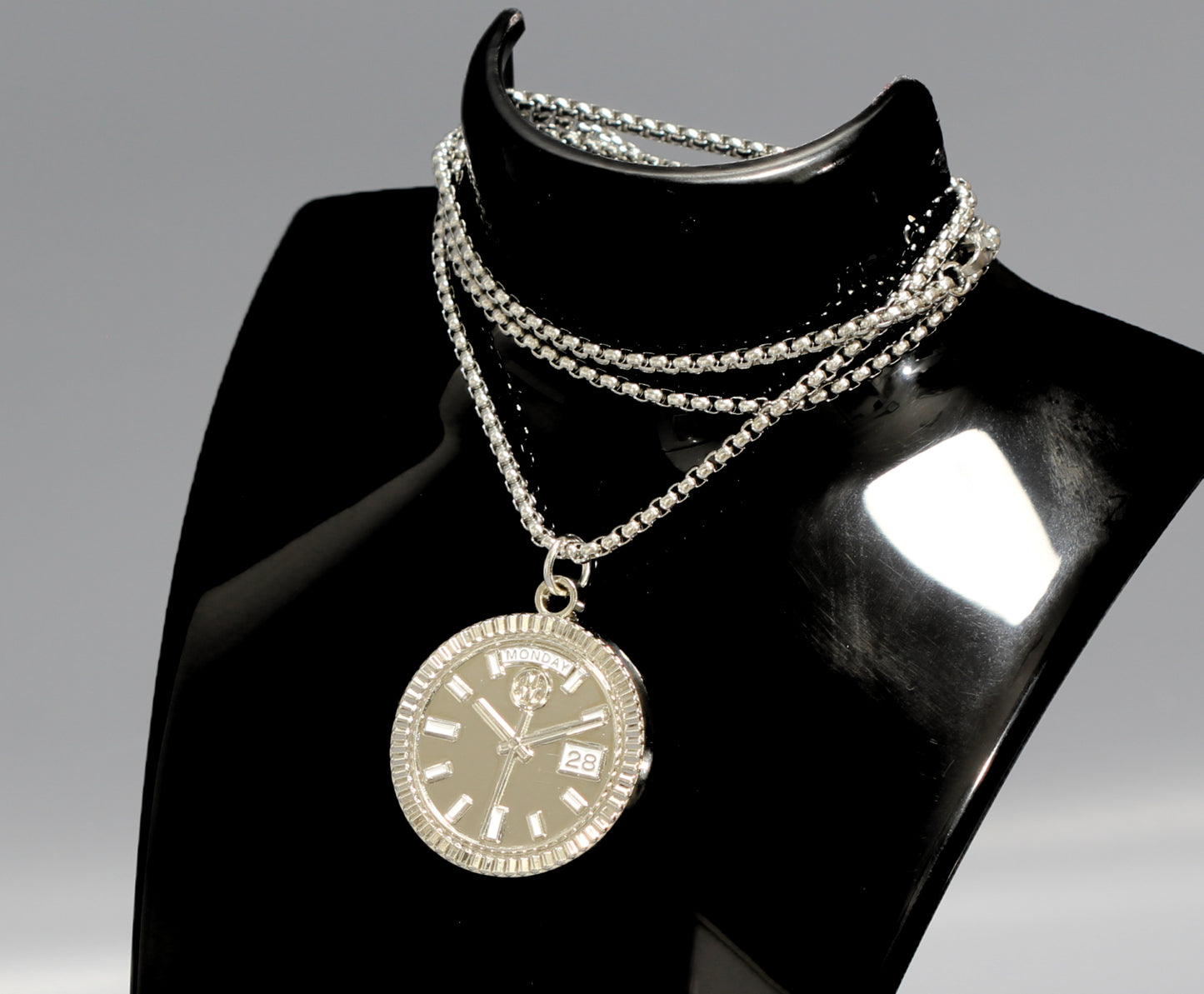 New Collection! Watchmedals PRESIDENTIAL Series Medal Necklace - Silver