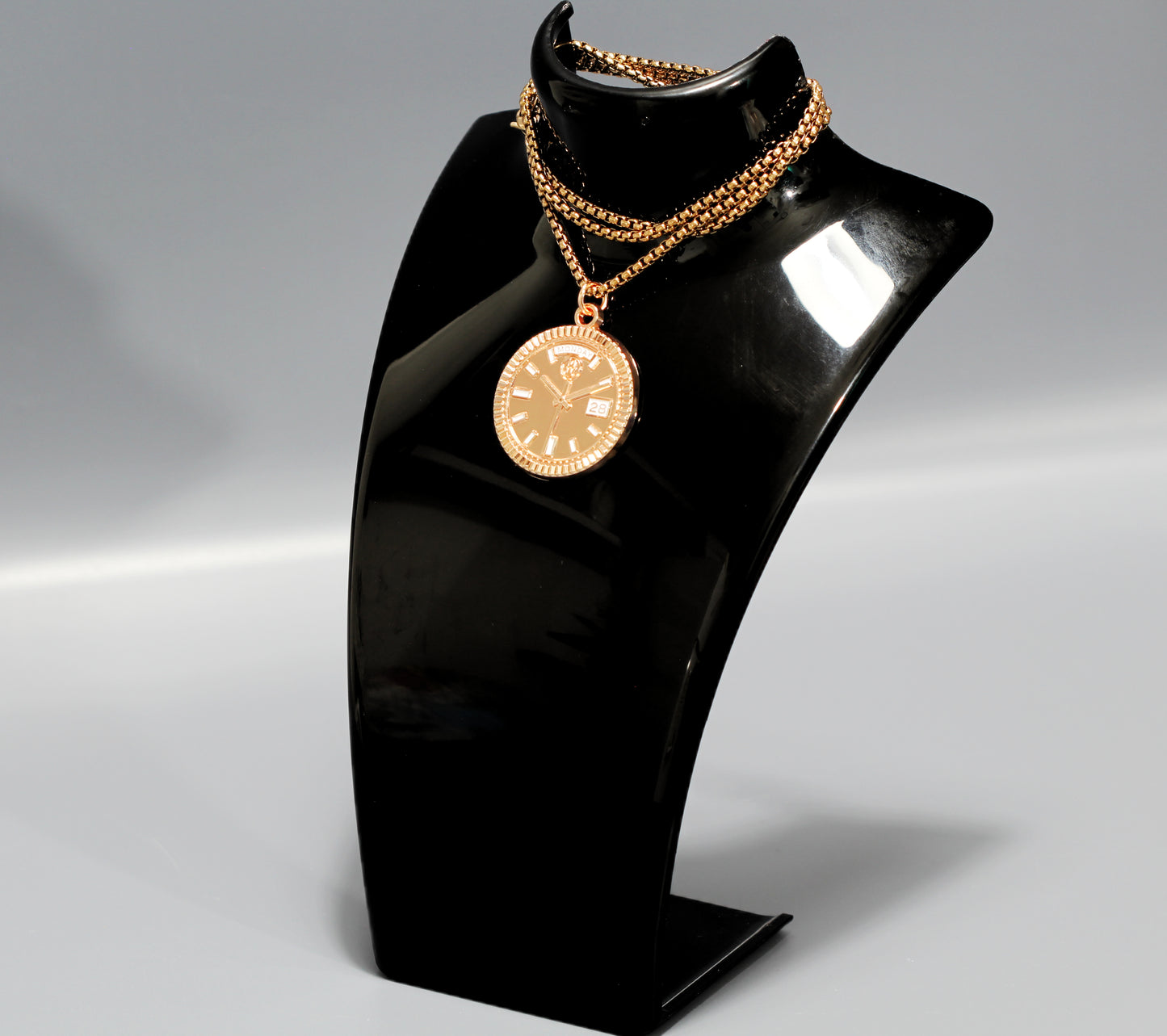 New Collection! Watchmedals PRESIDENTIAL Series Medal Necklace - Rose Gold