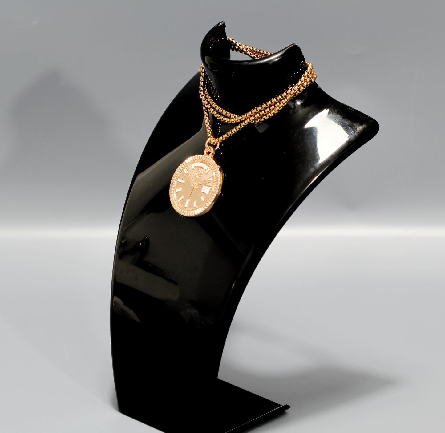 New Collection! Watchmedals PRESIDENTIAL Series Medal Necklace - Rose Gold