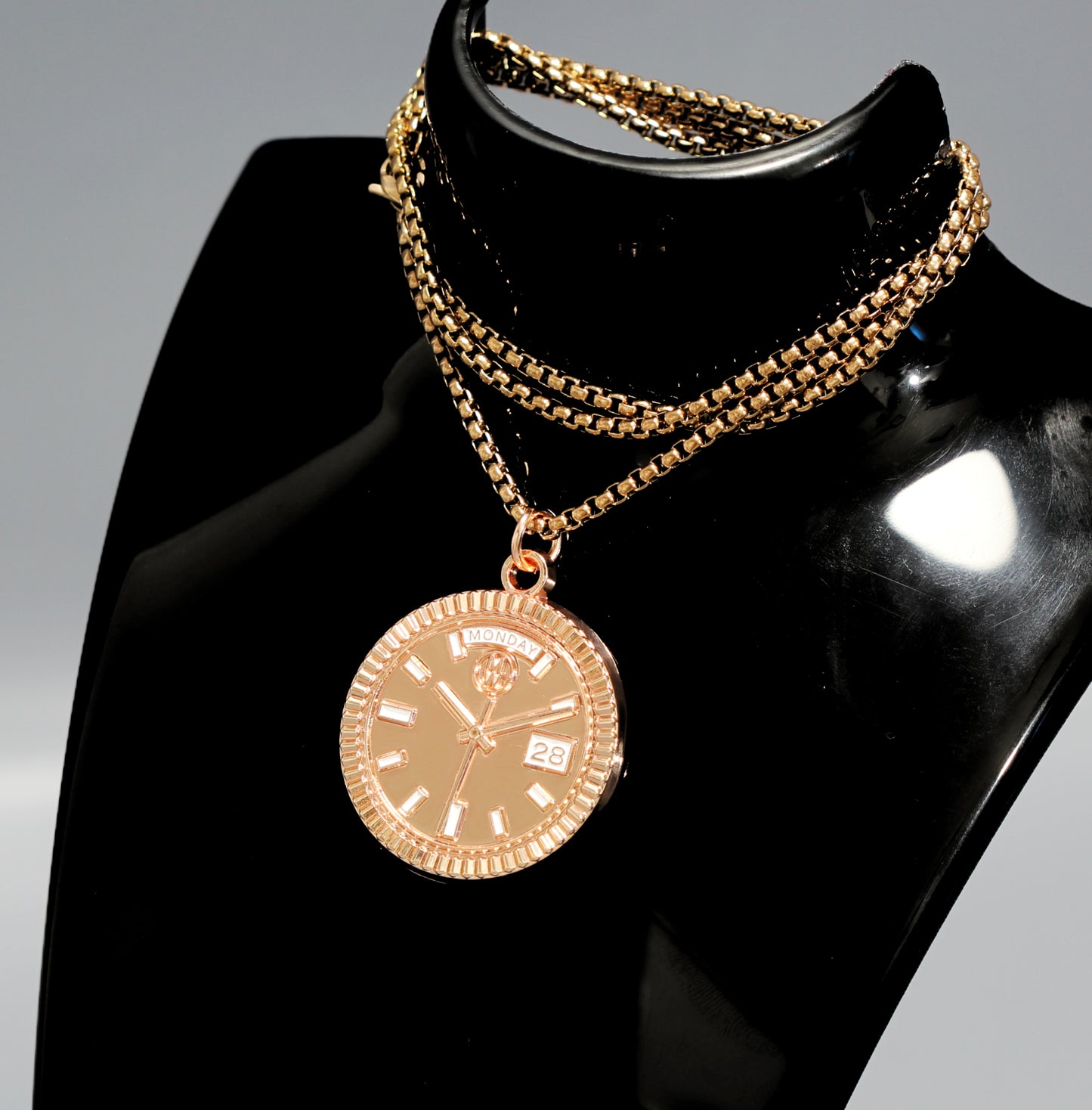 New Collection! Watchmedals PRESIDENTIAL Series Medal Necklace - Rose Gold