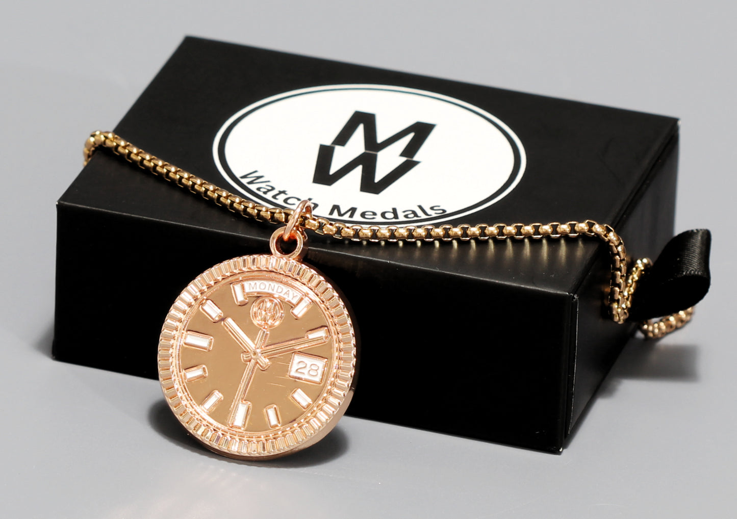 New Collection! Watchmedals PRESIDENTIAL Series Medal Necklace - Rose Gold