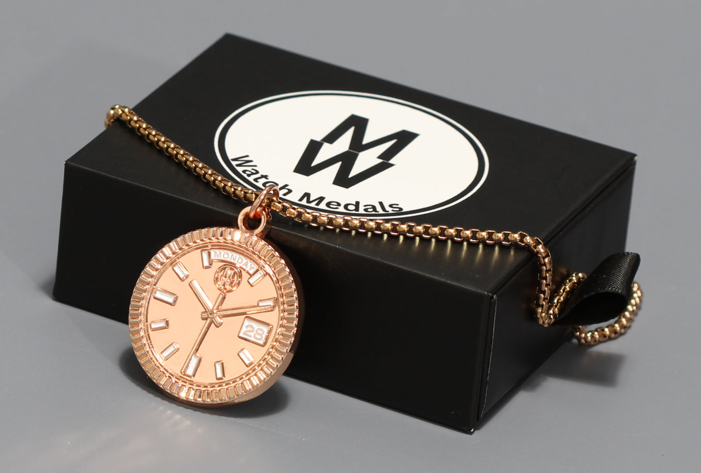 New Collection! Watchmedals PRESIDENTIAL Series Medal Necklace - Rose Gold