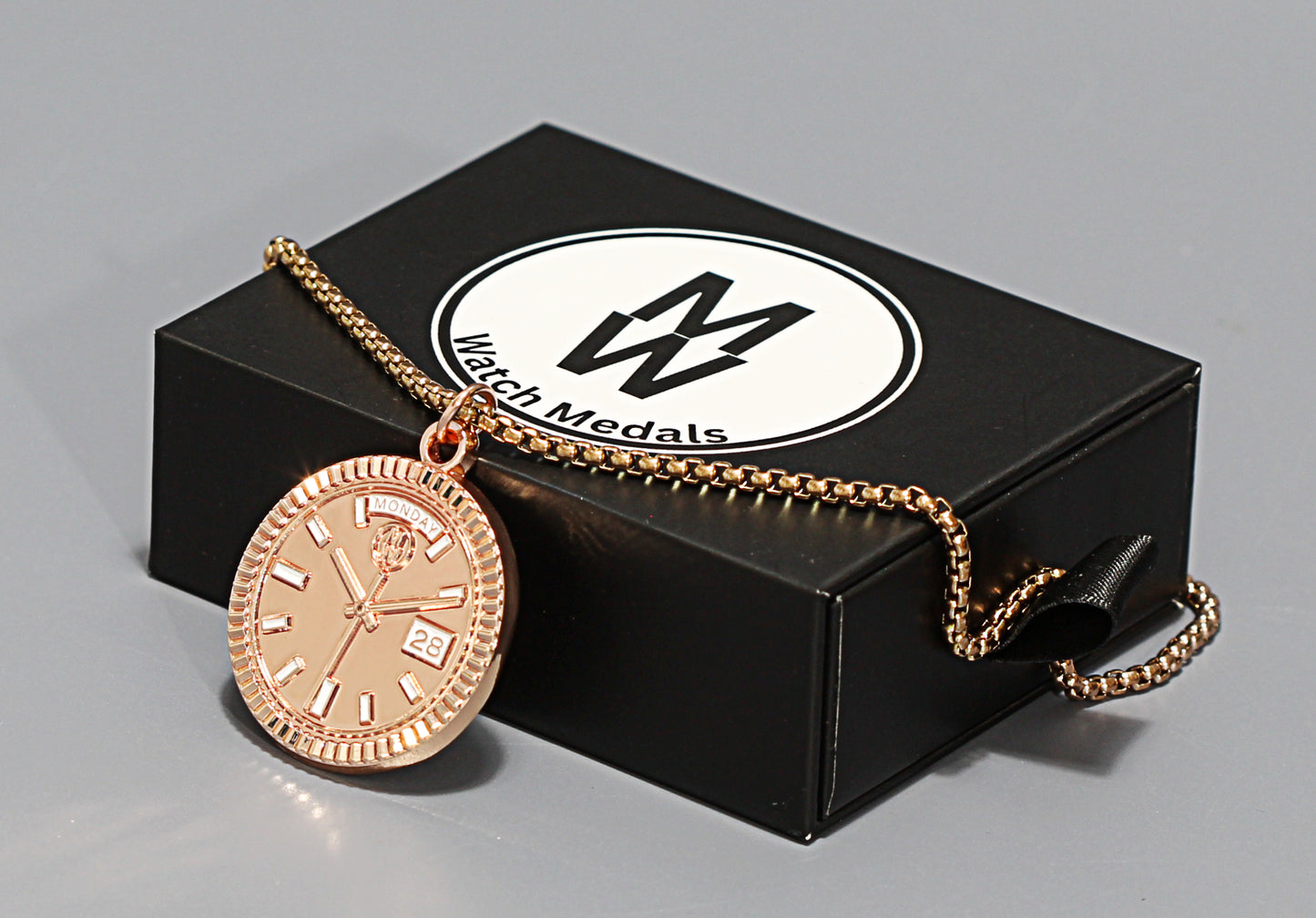 New Collection! Watchmedals PRESIDENTIAL Series Medal Necklace - Rose Gold